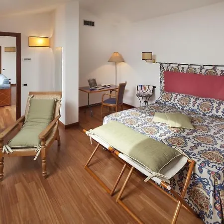 Undulna Hotel