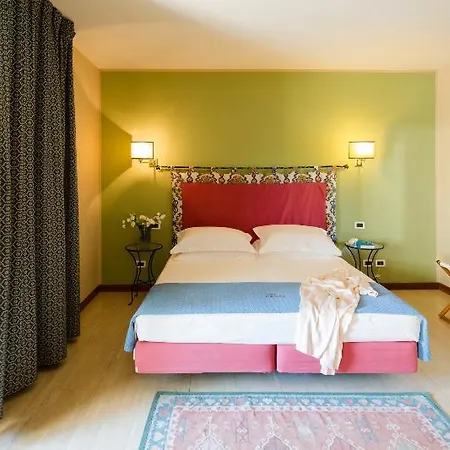 Undulna Hotel Massa (Tuscany)